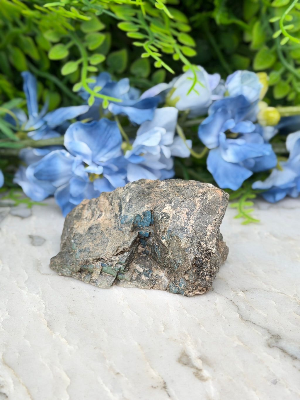Labradoriet half gepolijst (134 gr/7 cm)