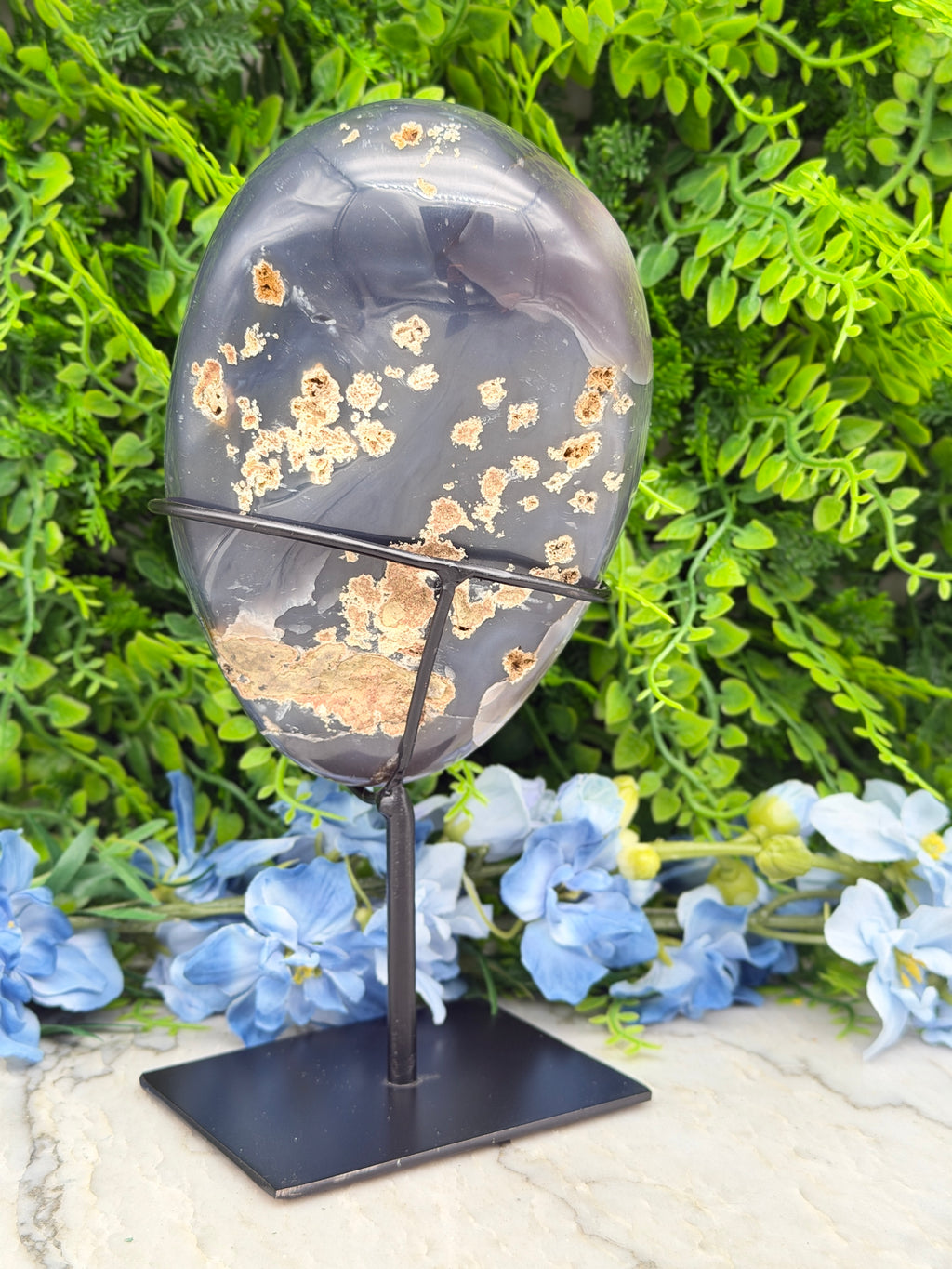 Druzy Agaat geode rondom gepolijst op standaard (1074 gr/21 cm)