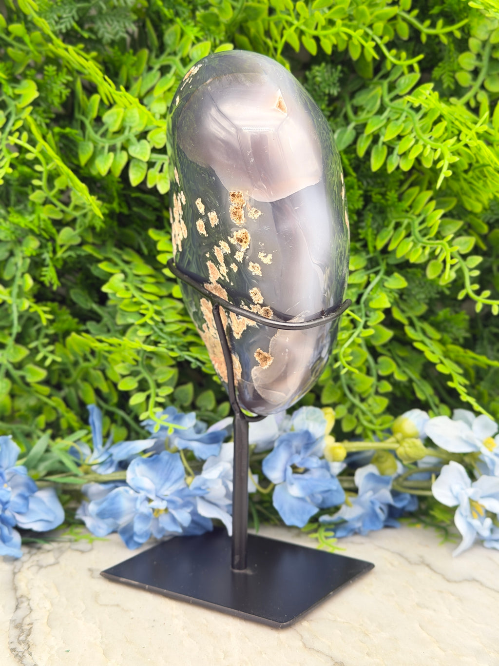 Druzy Agaat geode rondom gepolijst op standaard (1074 gr/21 cm)