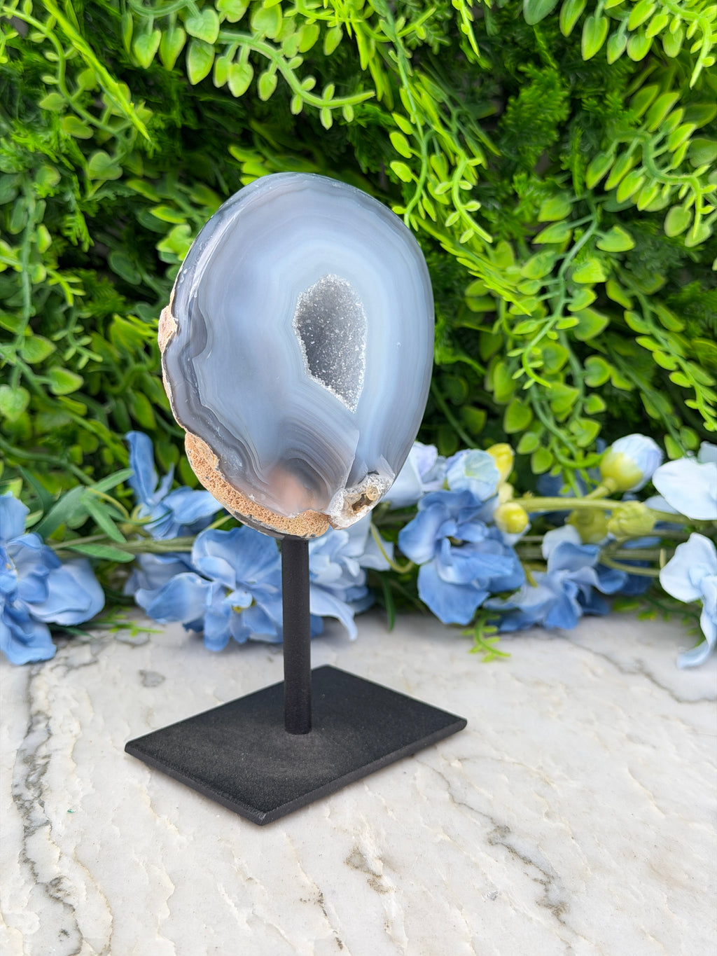 Agaat geode op standaard (376 gr/14 cm)