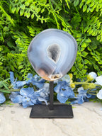 Agaat geode op standaard (376 gr/14 cm)