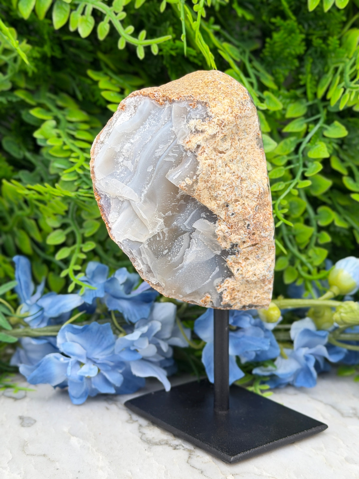 Agaat geode op standaard (490 gr/14 cm)