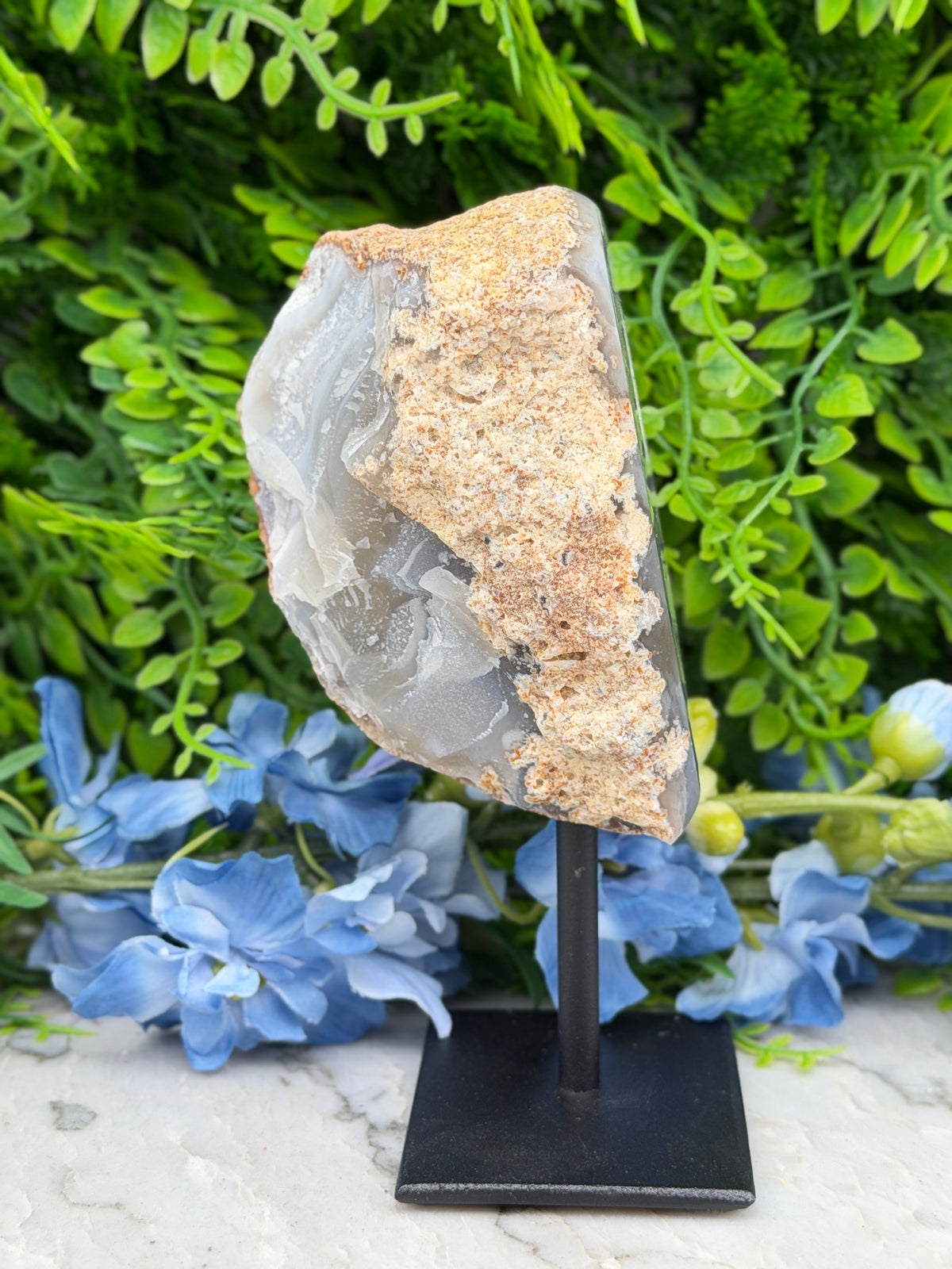 Agaat geode op standaard (490 gr/14 cm)