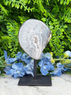 Agaat geode op standaard (358 gr/14 cm)