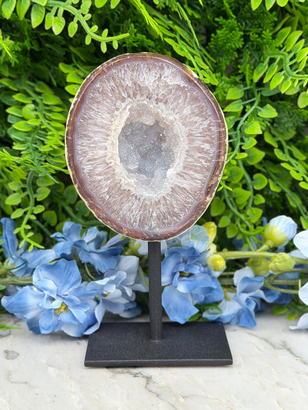 Agaat geode op standaard (418 gr/15 cm)
