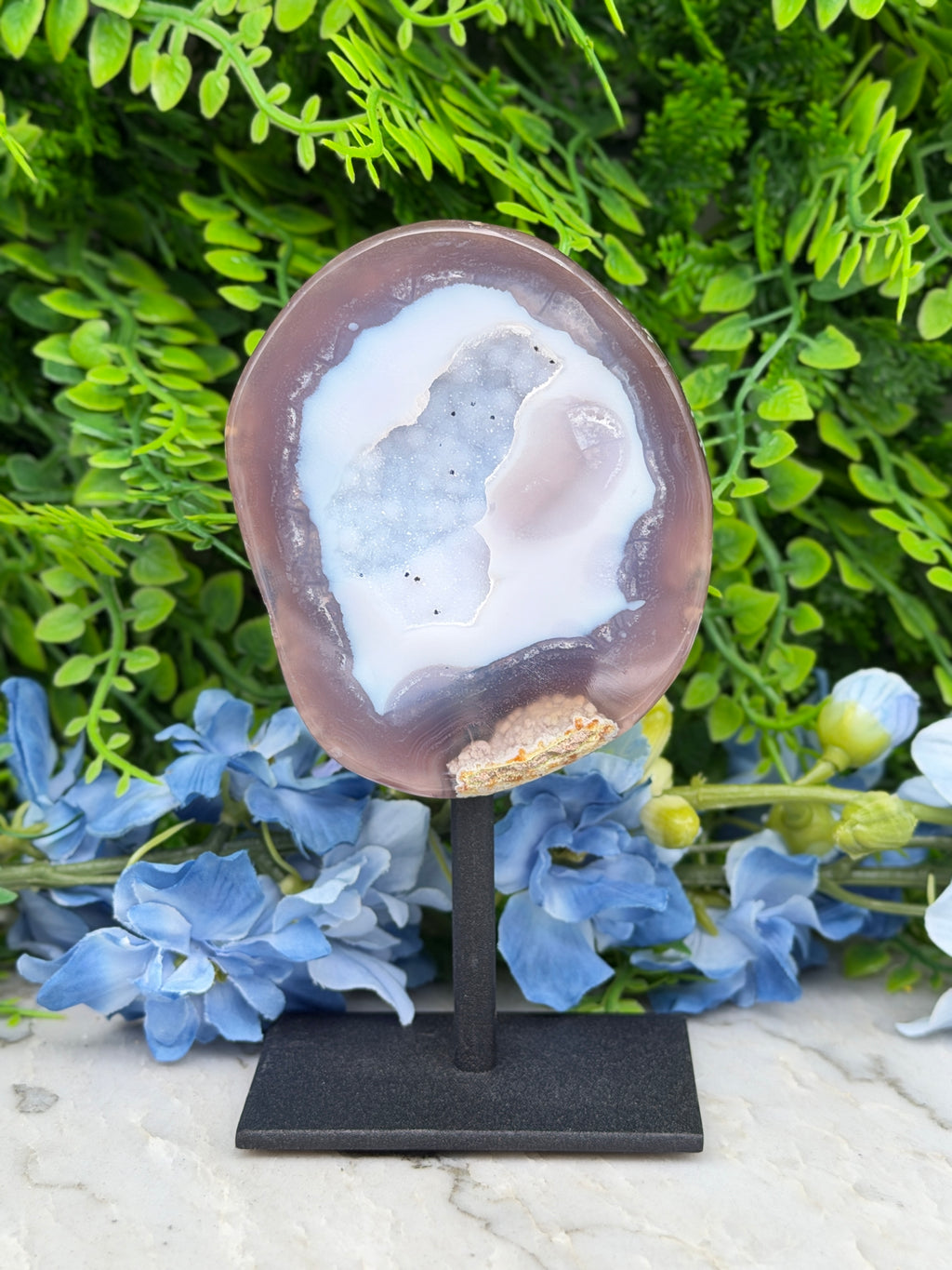 Agaat geode op standaard (264 gr/14 cm)