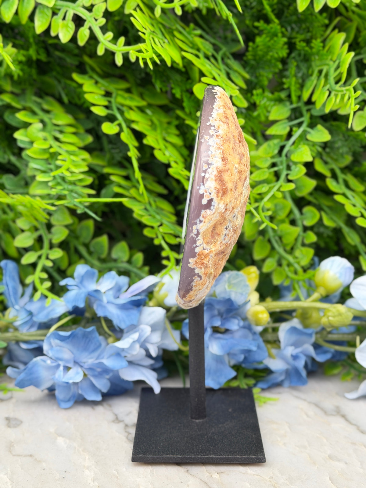 Agaat geode op standaard (264 gr/14 cm)
