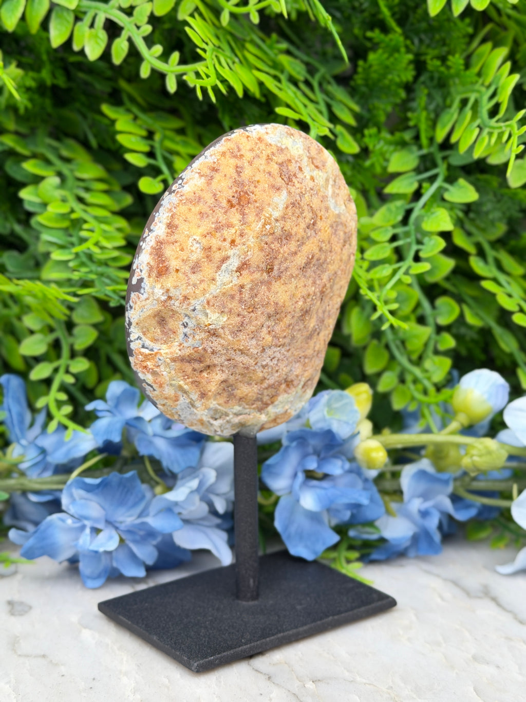 Agaat geode op standaard (264 gr/14 cm)