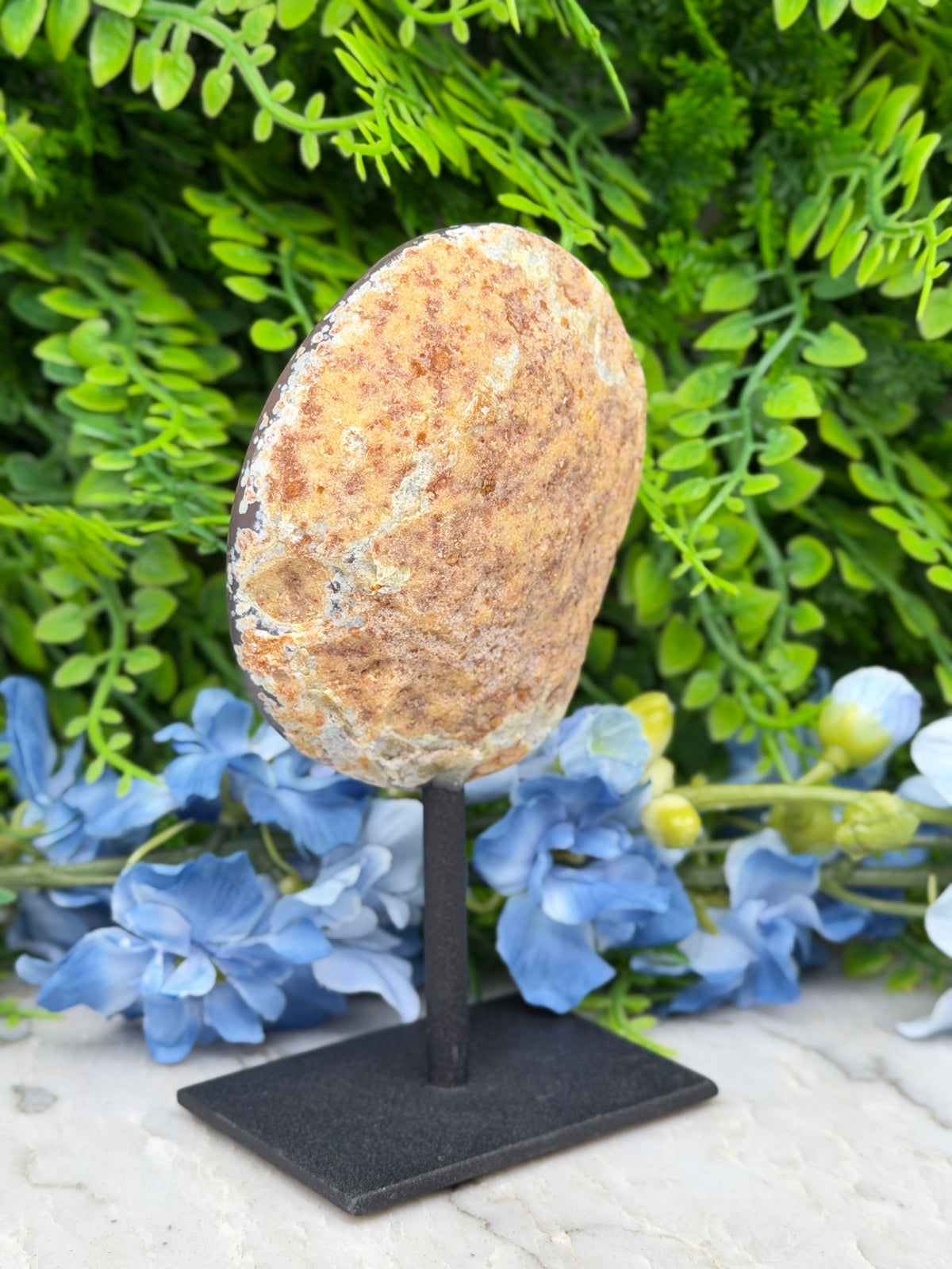 Agaat geode op standaard (264 gr/14 cm)