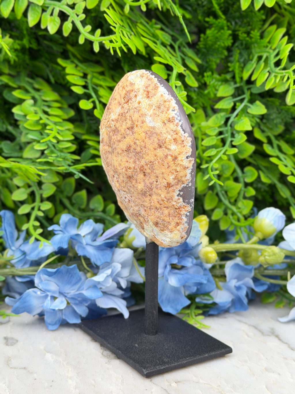 Agaat geode op standaard (264 gr/14 cm)