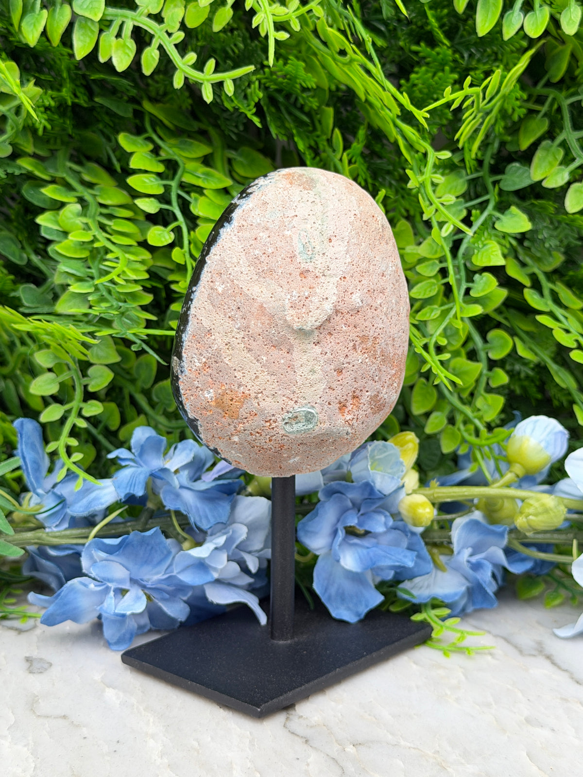 Agaat geode op standaard (420 gr/13 cm)