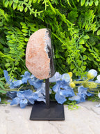 Agaat geode op standaard (420 gr/13 cm)