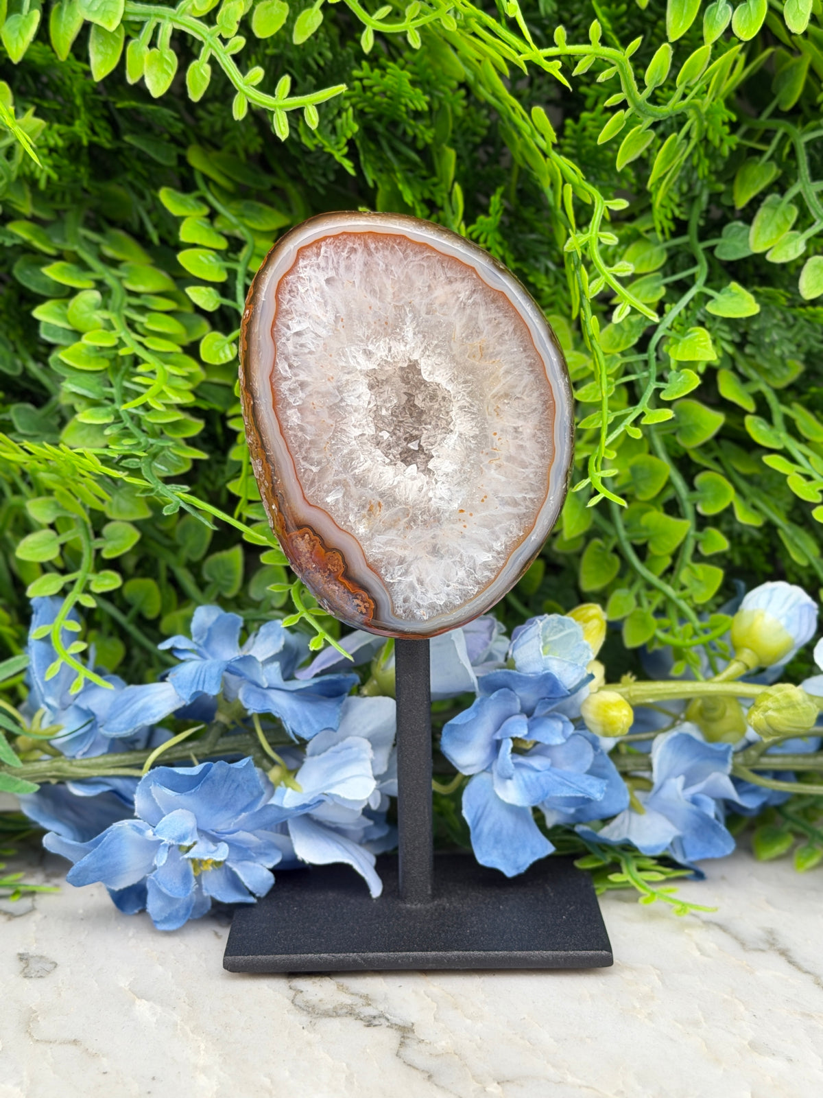 Agaat geode op standaard (356 gr/14 cm)