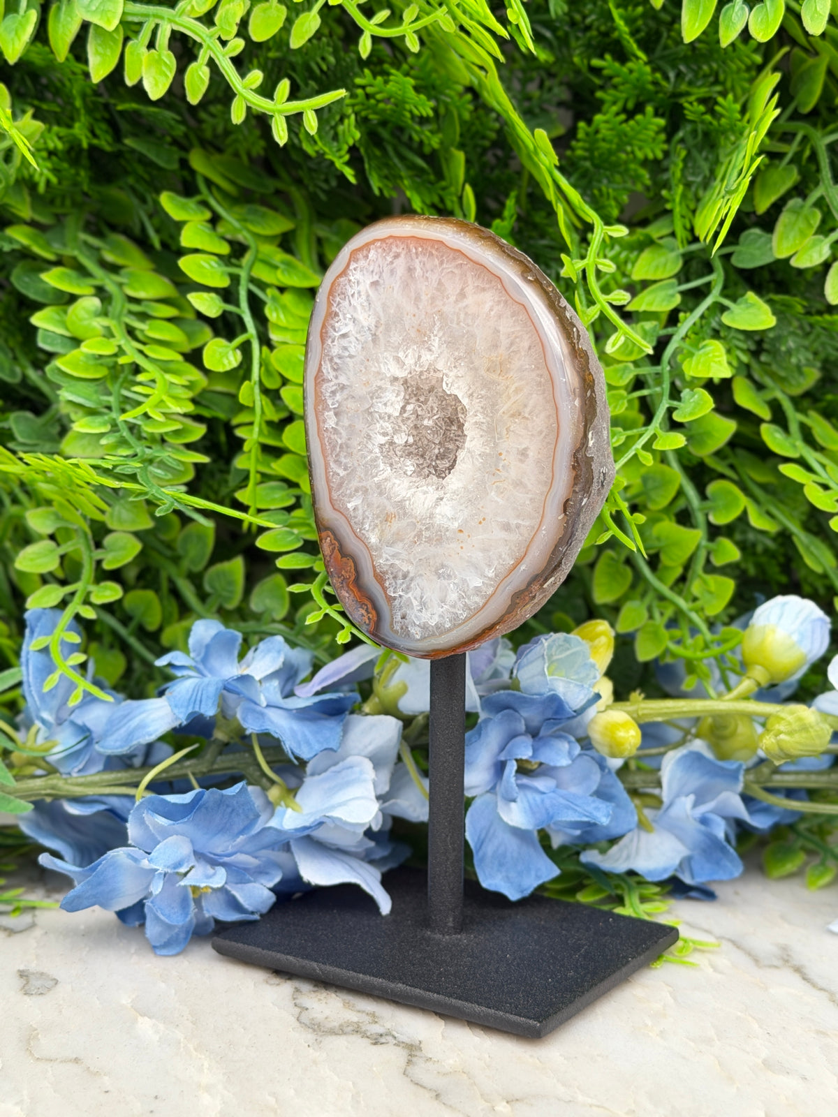 Agaat geode op standaard (356 gr/14 cm)