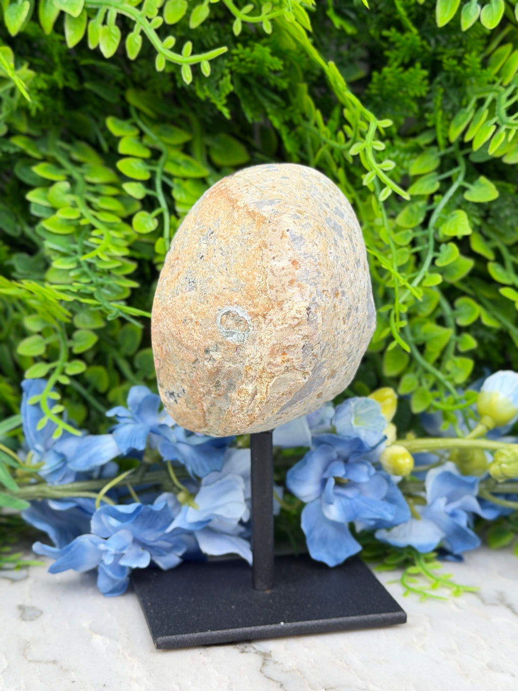 Agaat geode op standaard (430 gr/13 cm)