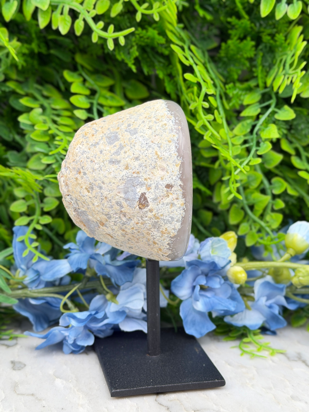 Agaat geode op standaard (430 gr/13 cm)
