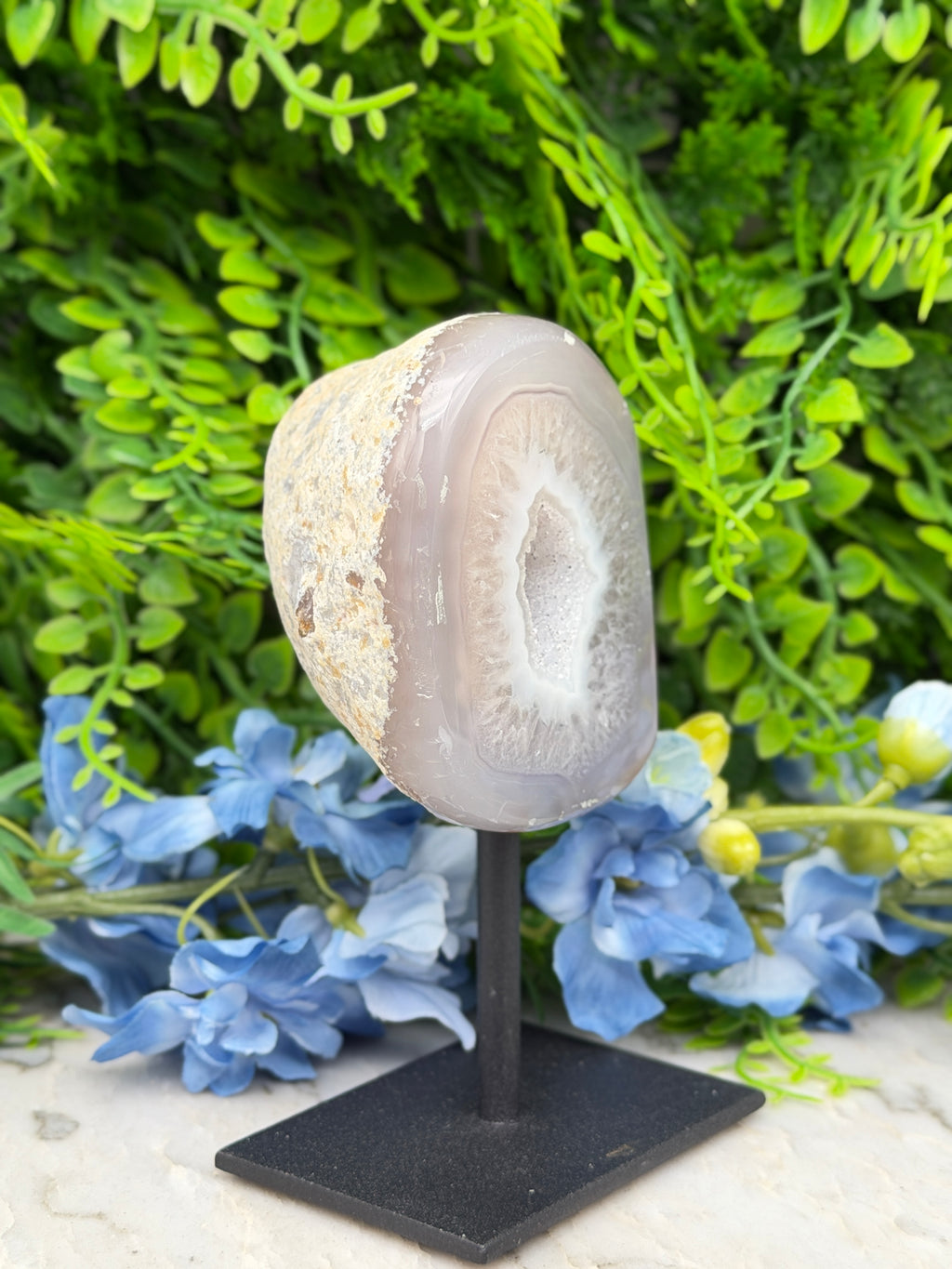 Agaat geode op standaard (430 gr/13 cm)