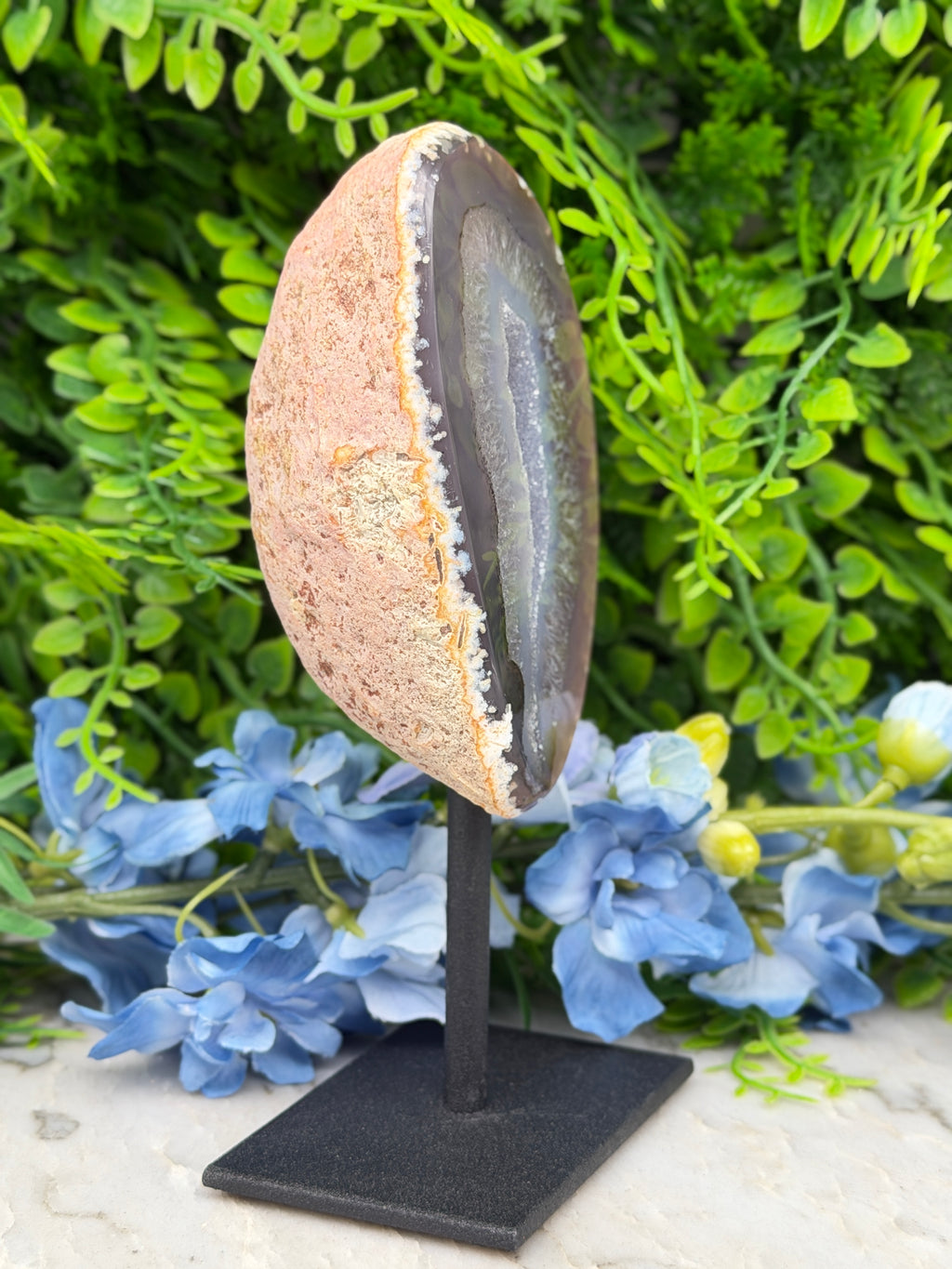 Agaat geode op standaard (384 gr/15 cm)