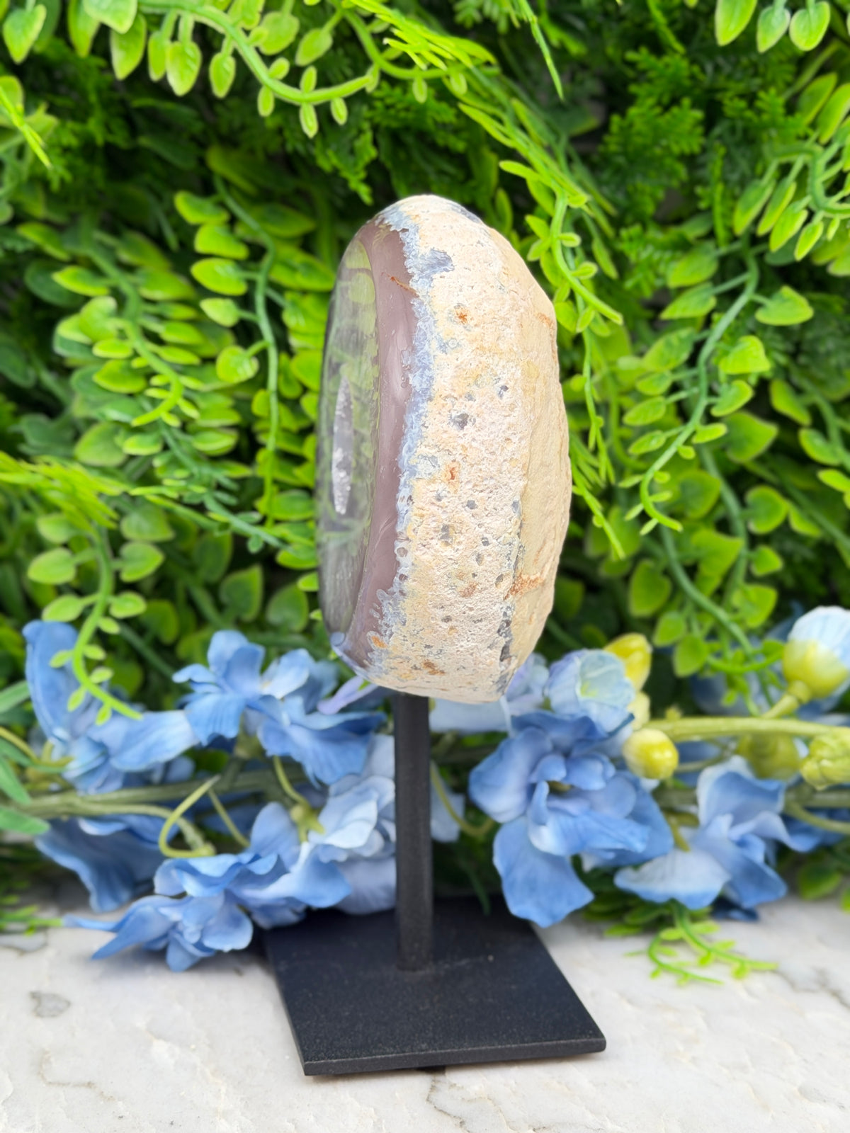 Agaat geode op standaard (452 gr/14 cm)