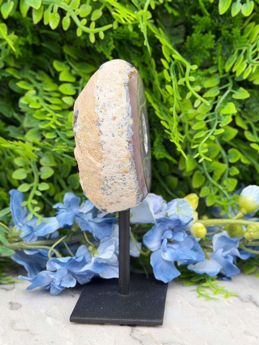 Agaat geode op standaard (452 gr/14 cm)