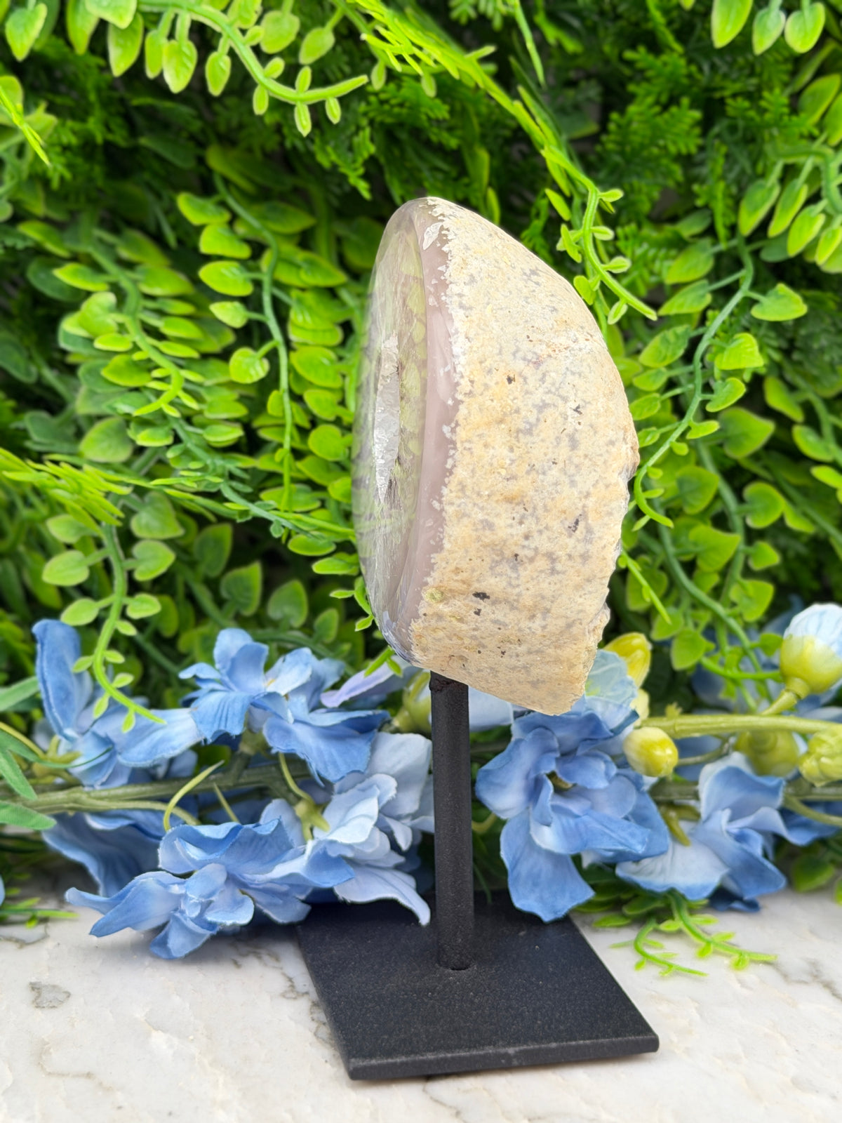 Agaat geode op standaard (476 gr/14 cm)
