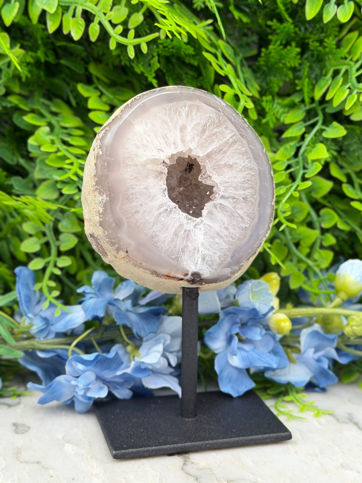 Agaat geode op standaard (476 gr/14 cm)
