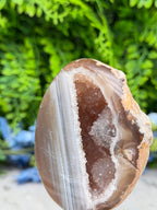 Agate geode on a stand (266 gr/14 cm)