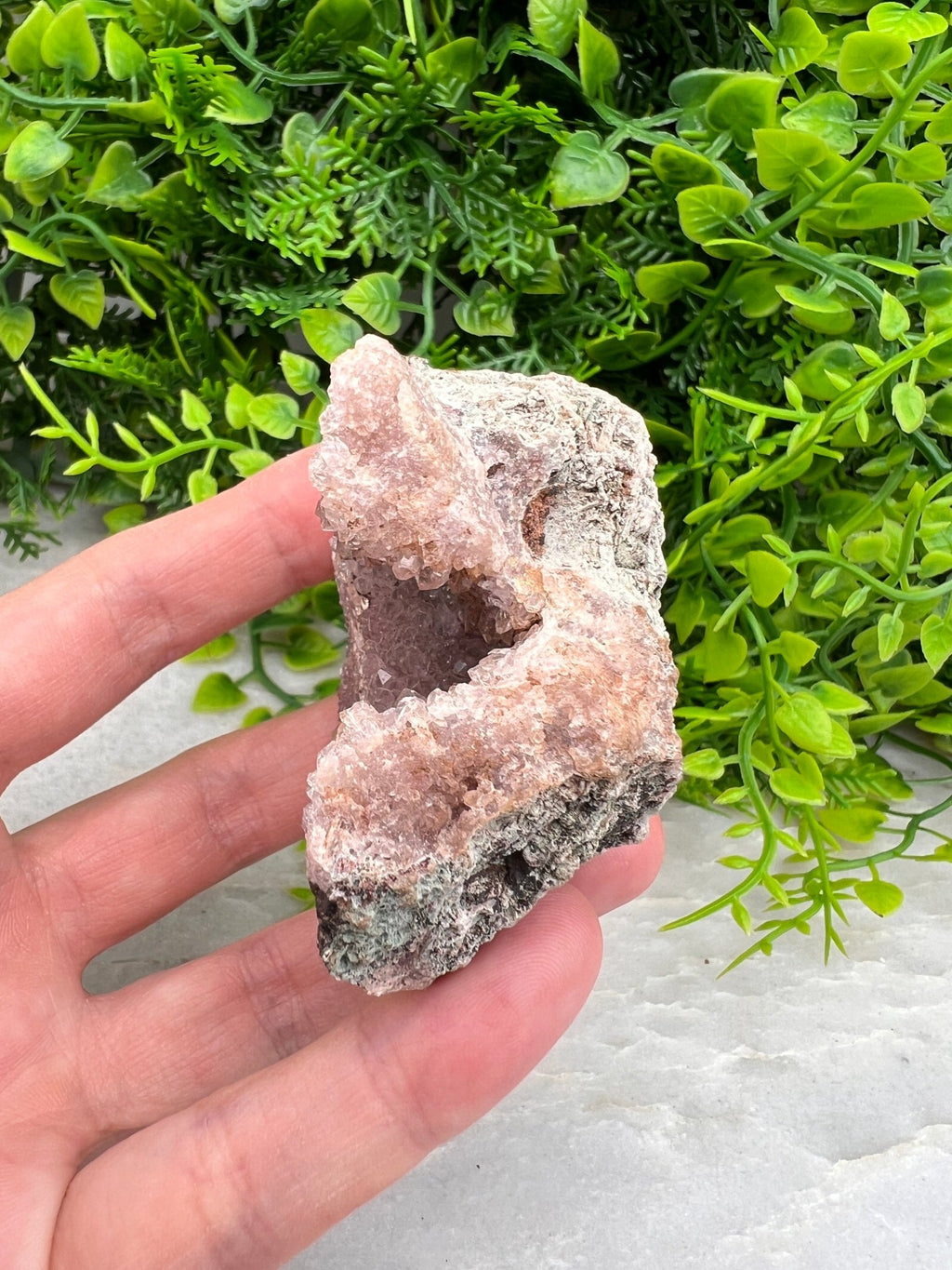 Roze Amethist cluster ruw by KEY LIME STORE