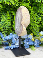 Agaat geode op standaard (412 gr/15 cm)