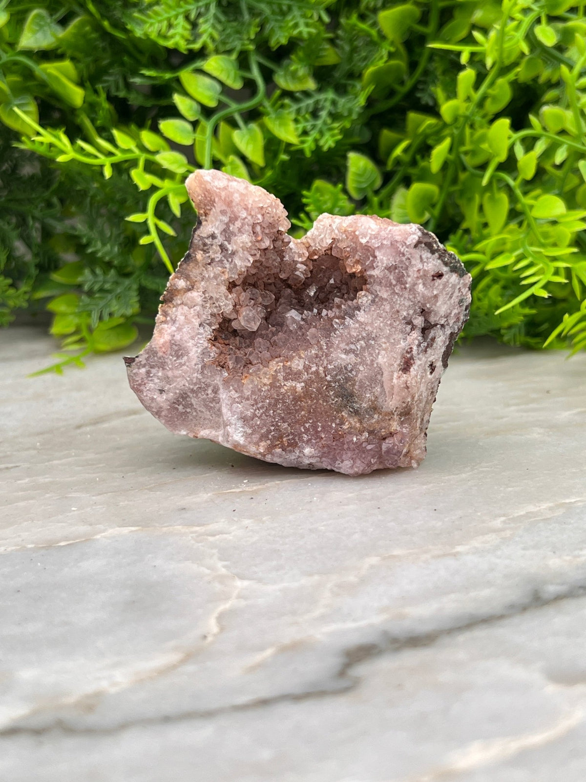 Roze Amethist cluster ruw by KEY LIME STORE