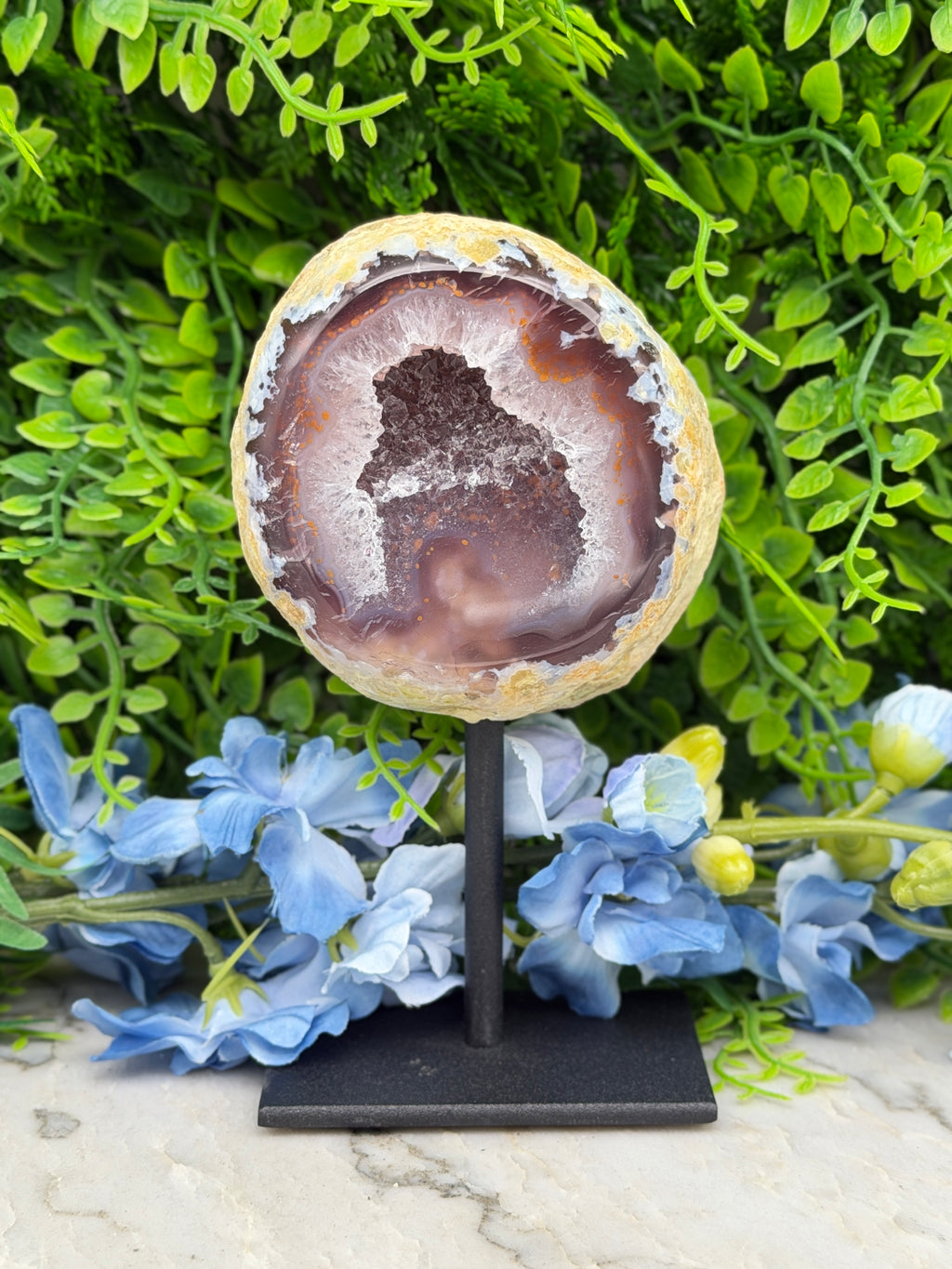 Agaat geode op standaard (442 gr/14 cm)