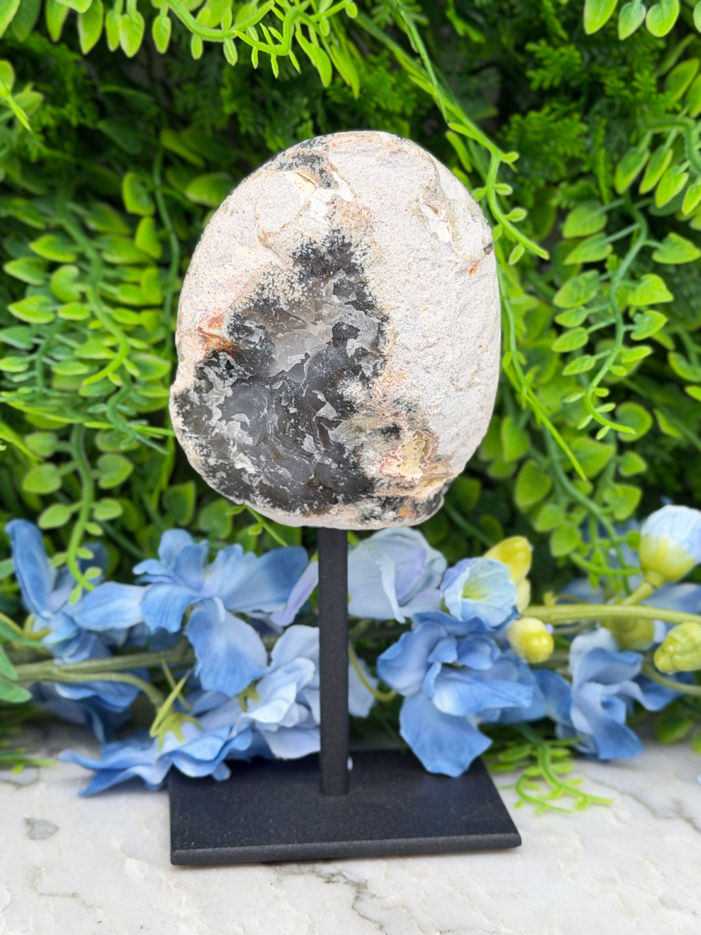 Agaat geode op standaard (326 gr/15 cm)