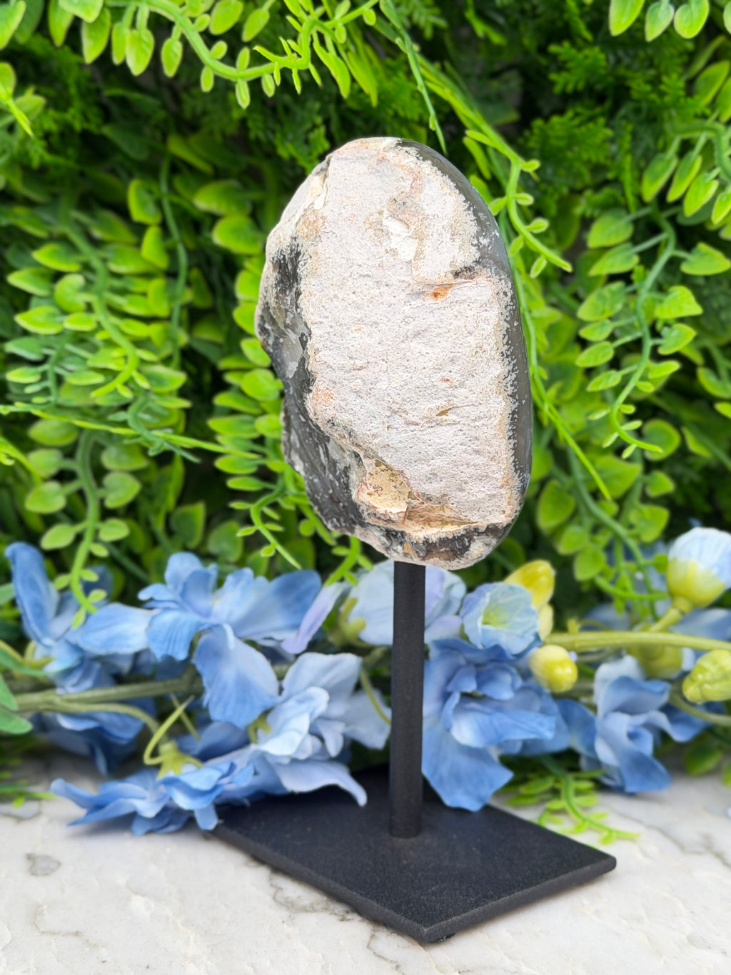 Agaat geode op standaard (326 gr/15 cm)