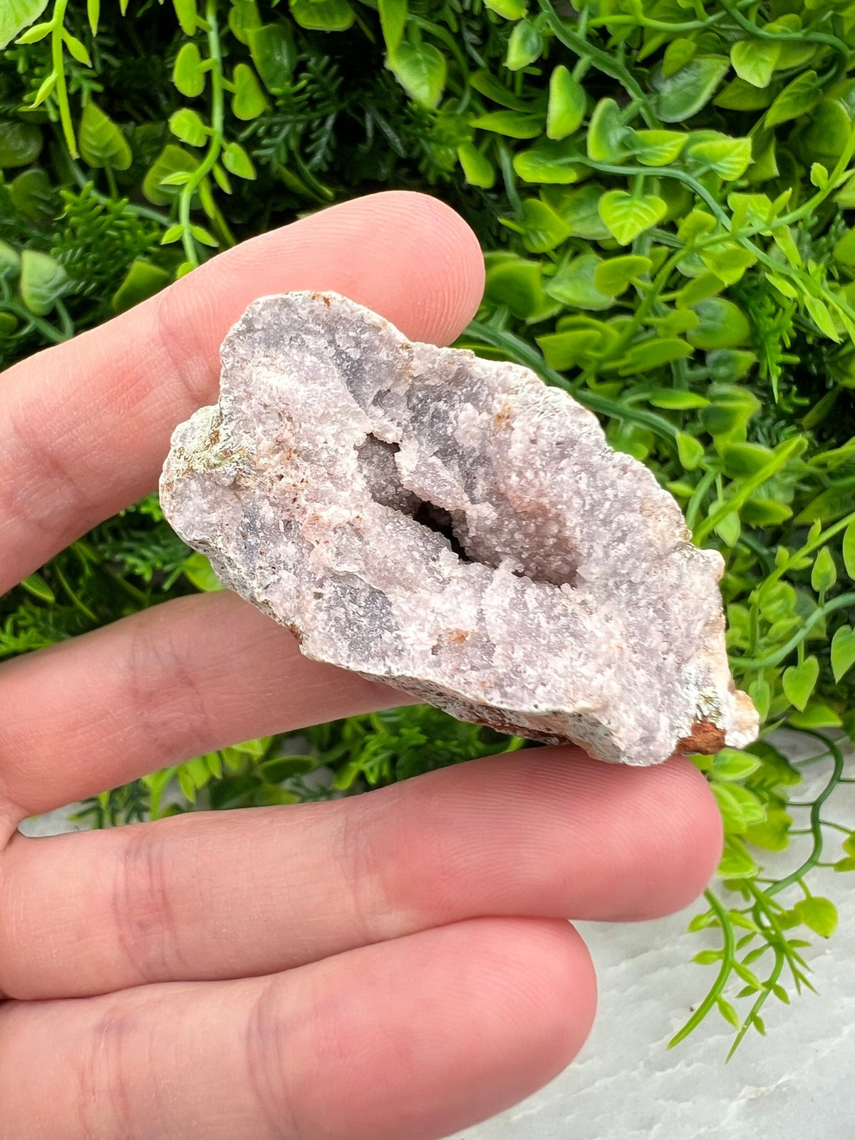 Roze Amethist cluster ruw by KEY LIME STORE
