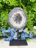 Agate geode on a stand (422 gr/14 cm)
