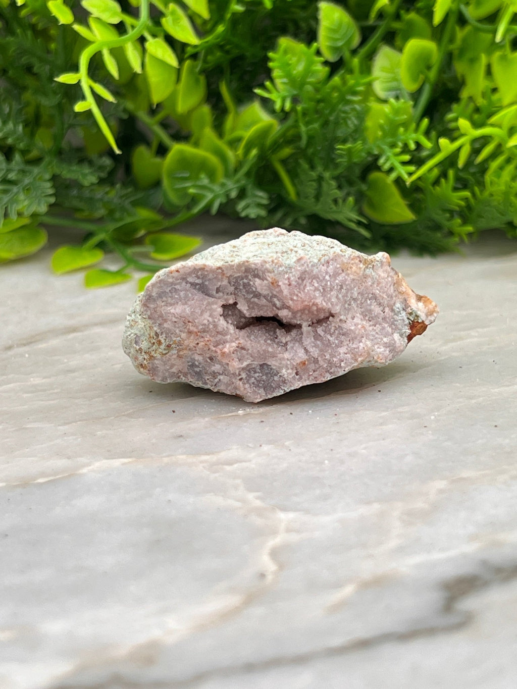 Roze Amethist cluster ruw by KEY LIME STORE