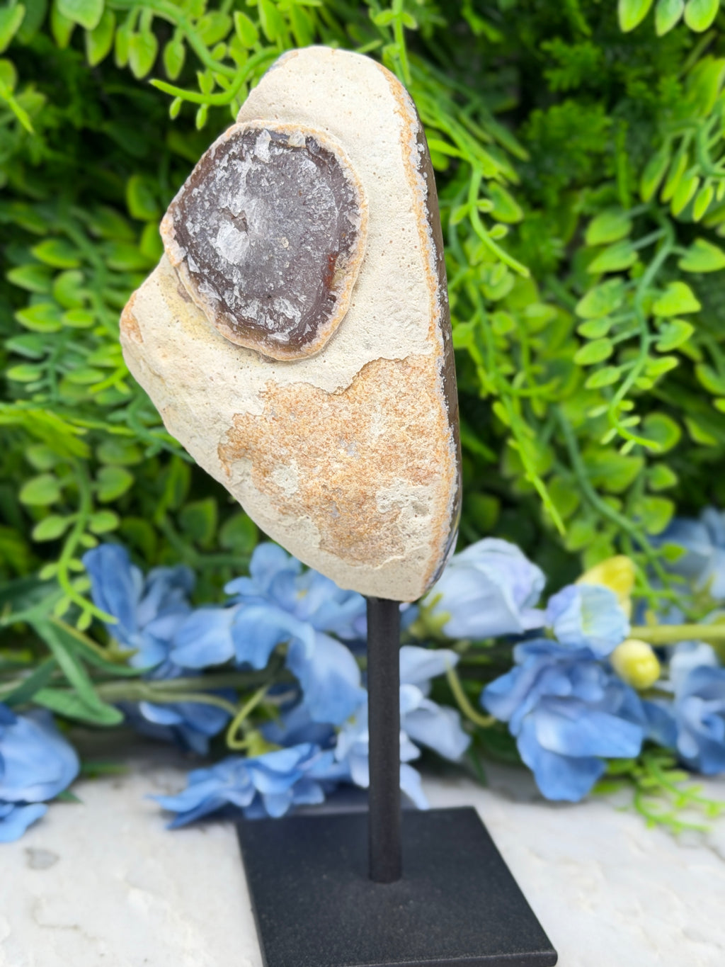 Agaat geode op standaard (382 gr/16 cm)