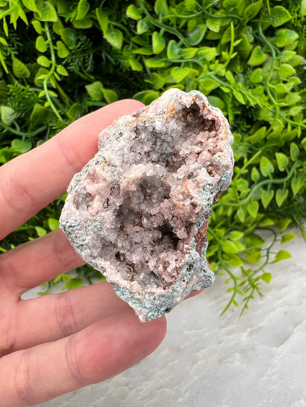 Roze Amethist cluster ruw by KEY LIME STORE