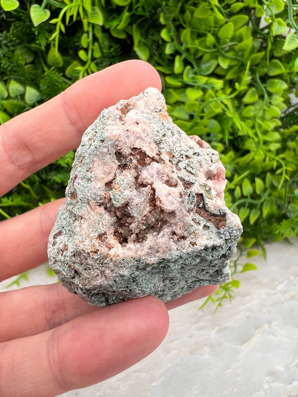 Roze Amethist cluster ruw by KEY LIME STORE