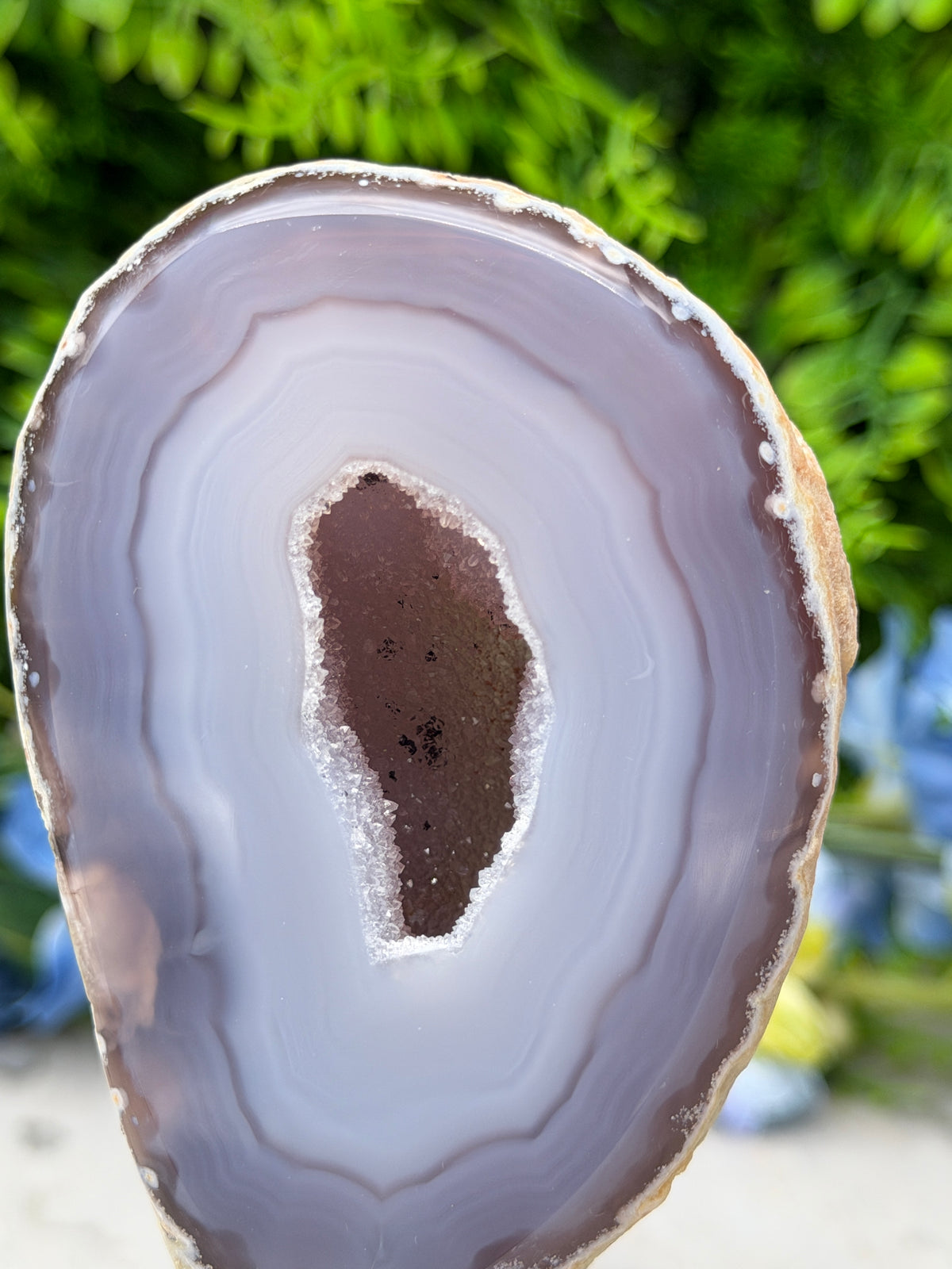 Agaat geode op standaard (394 gr/15 cm)