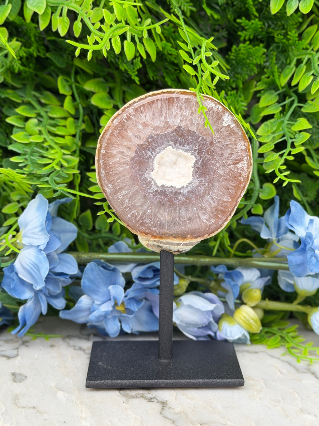 Agaat geode op standaard (328 gr/13 cm)