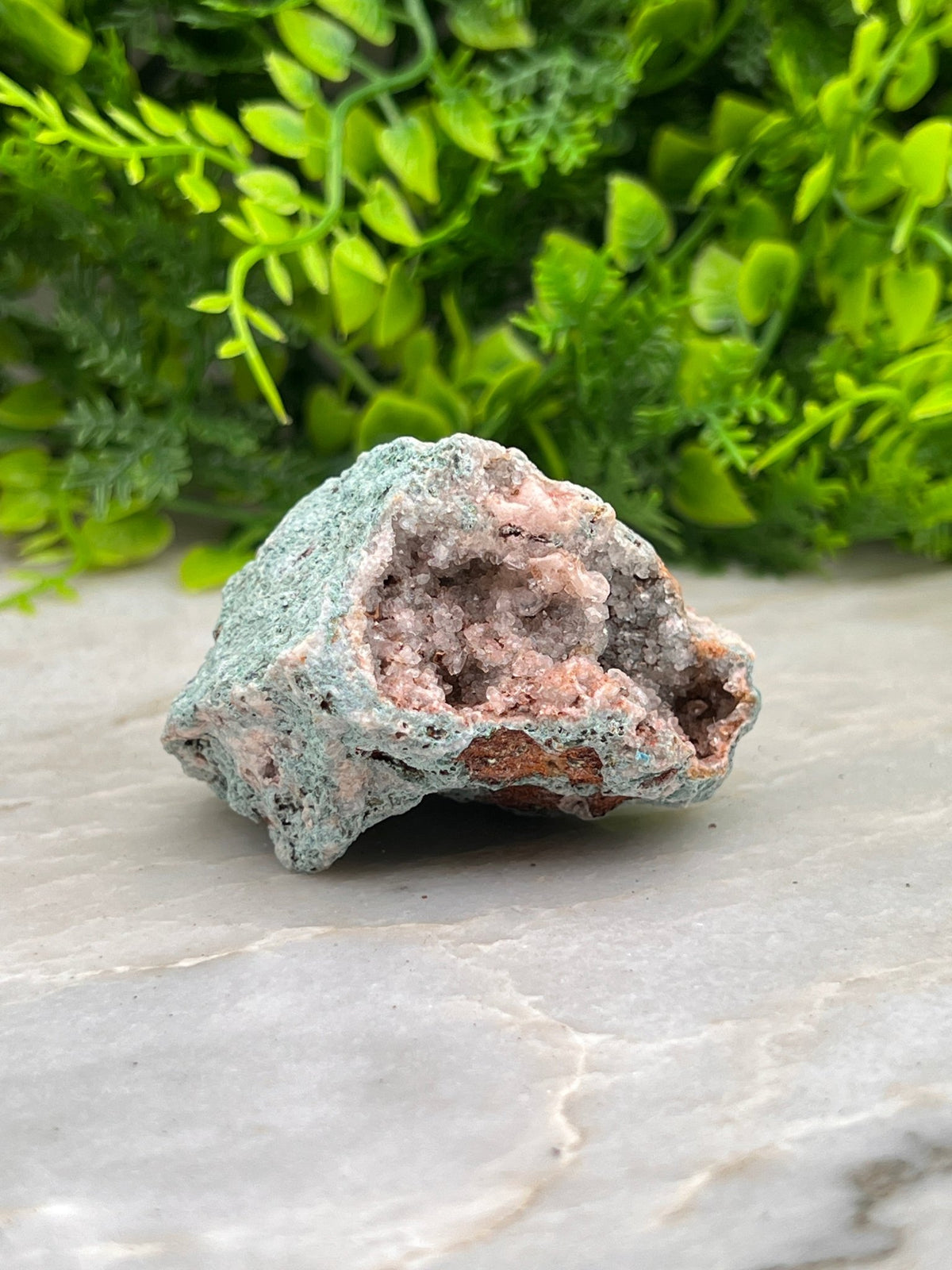 Roze Amethist cluster ruw by KEY LIME STORE