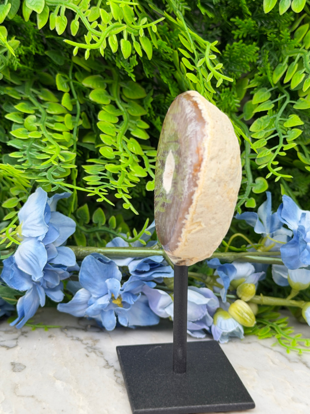 Agaat geode op standaard (328 gr/13 cm)