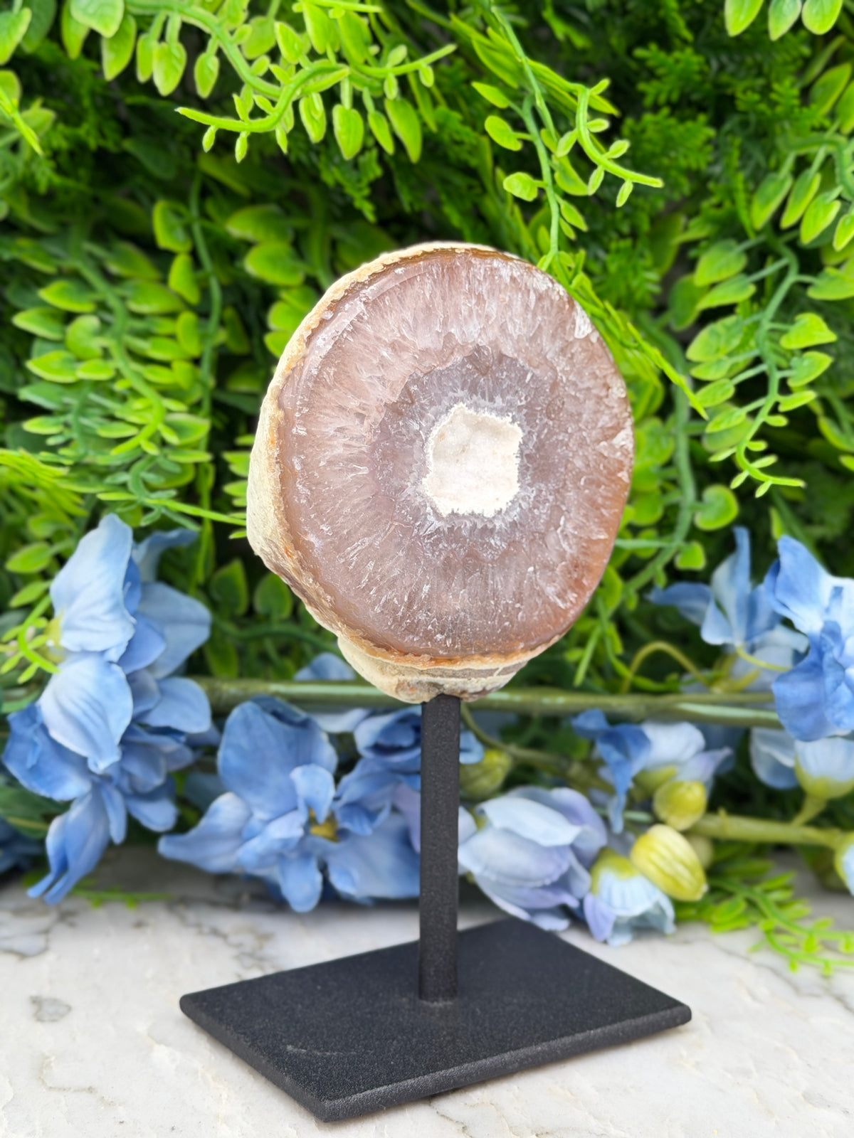 Agaat geode op standaard (328 gr/13 cm)