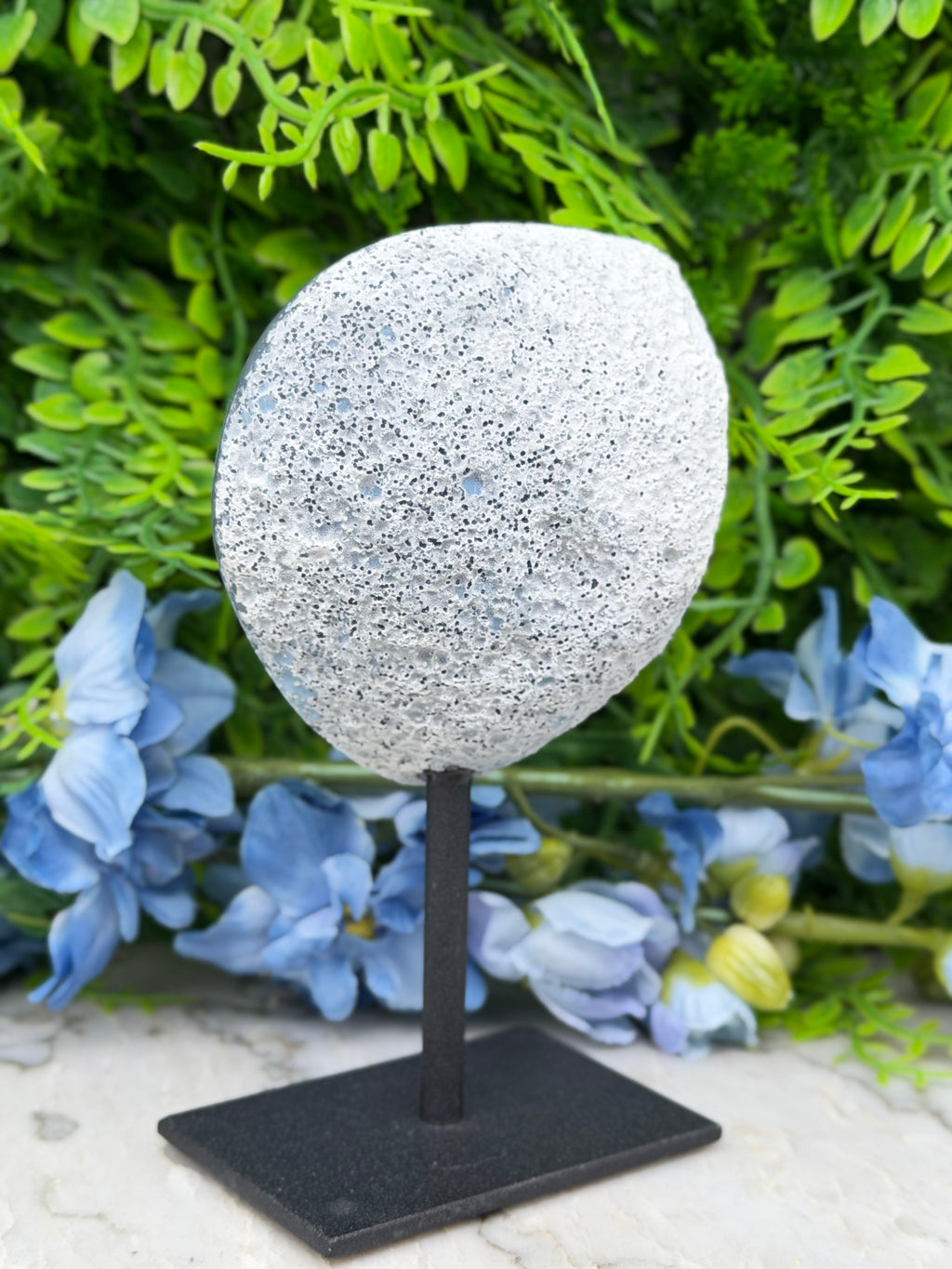 Agaat geode op standaard (374 gr/14 cm)