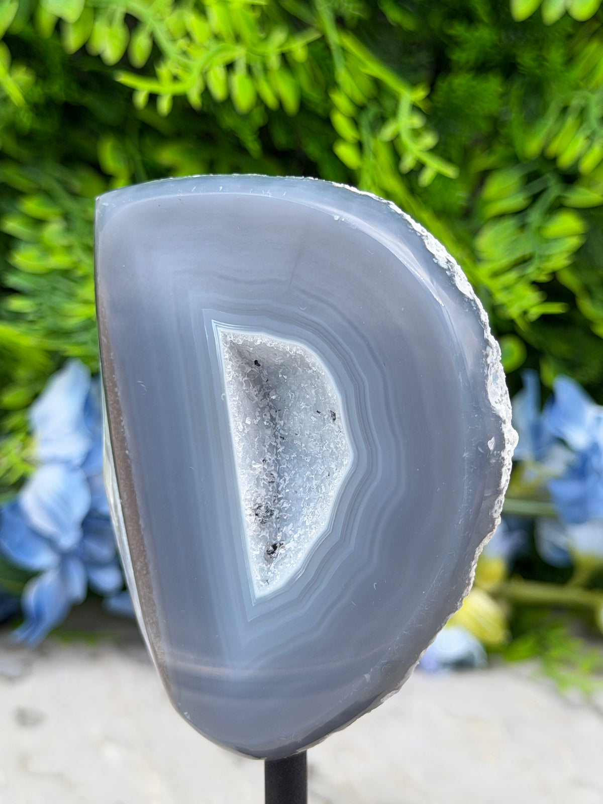 Agaat geode op standaard (374 gr/14 cm)