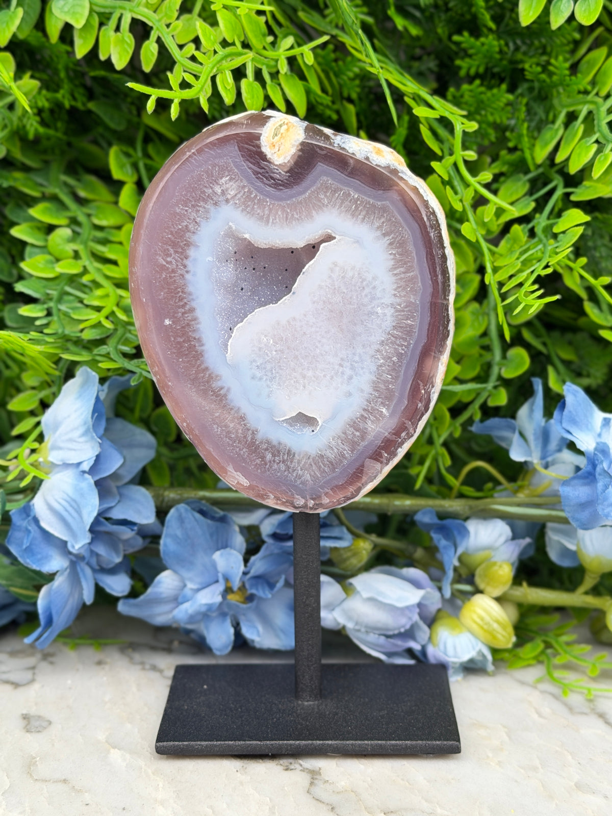 Agaat geode op standaard (398 gr/15 cm)