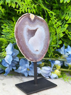 Agaat geode op standaard (398 gr/15 cm)