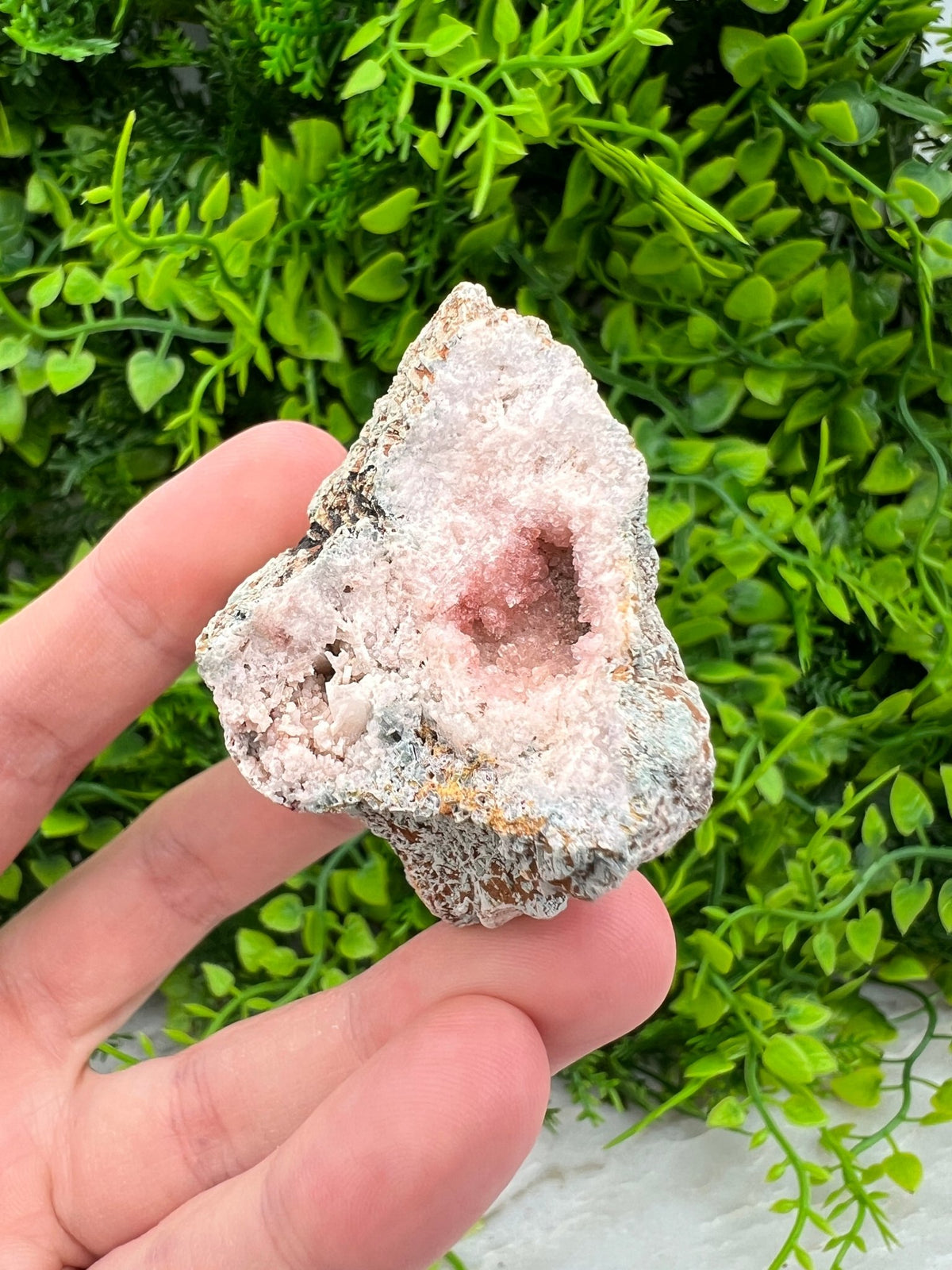 Roze Amethist ruw by KEY LIME STORE