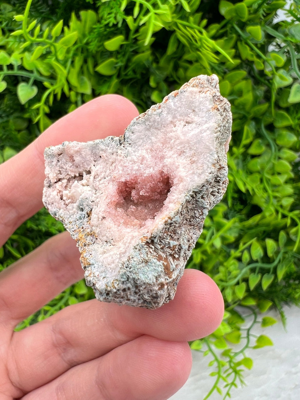 Roze Amethist ruw by KEY LIME STORE